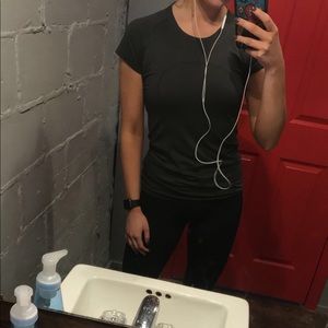 Green Lululemon Swiftly Tech size 6